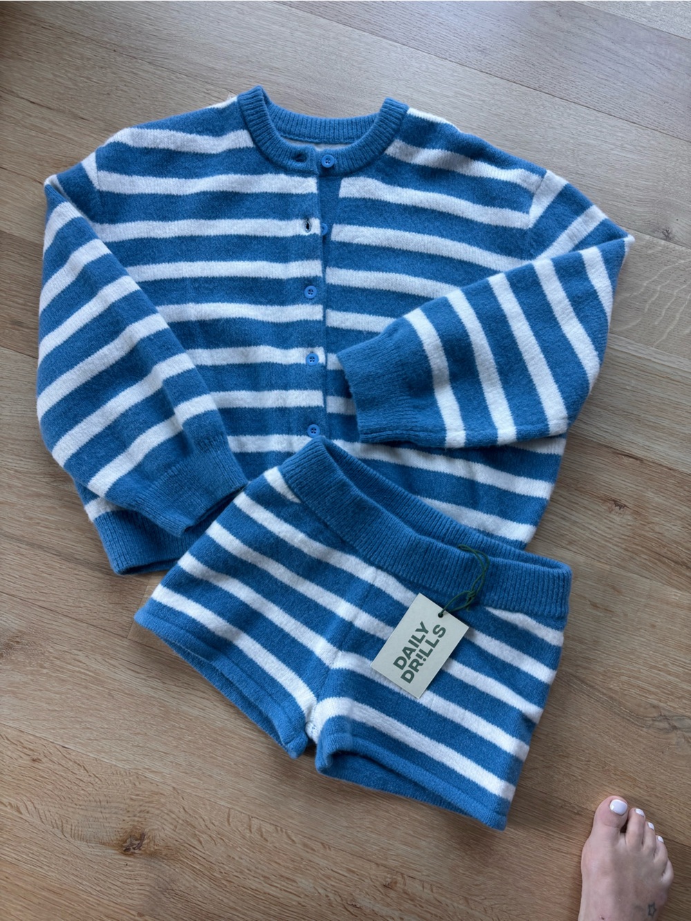 Daily Drills Knit Micro Shorts and Cardigan Cabana and White Stripe XS/S set - Picture 4 of 7